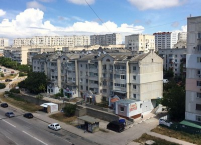 Продам великолепную трехкомнатную квартиру расположенную в г.Севастополе по ул.Шевченко.